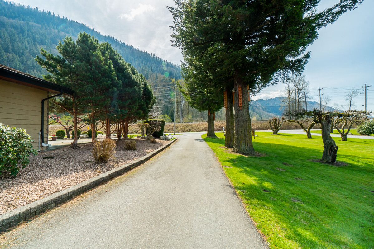 39539 VYE ROAD Gord Houweling